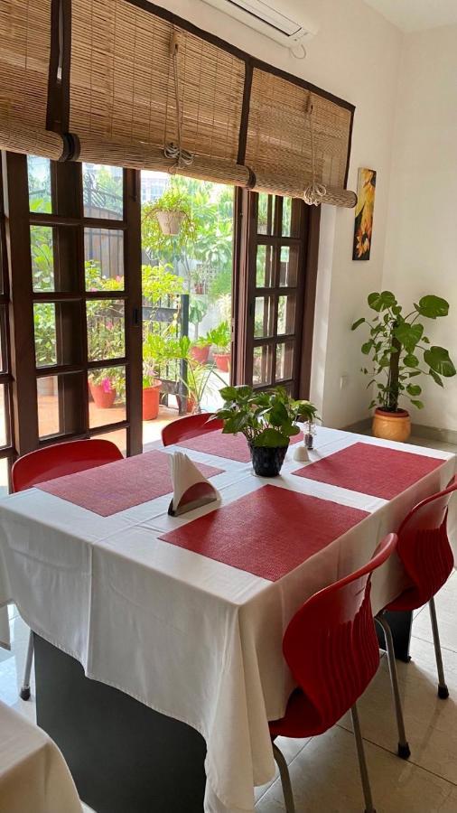 The Neem Bed and Breakfast New Delhi Eksteriør billede